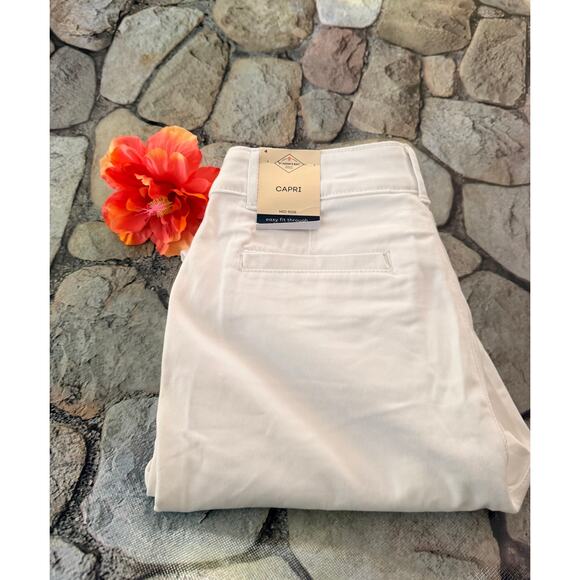 NWT WHITE CAPRI PANT - Picture 5 of 5